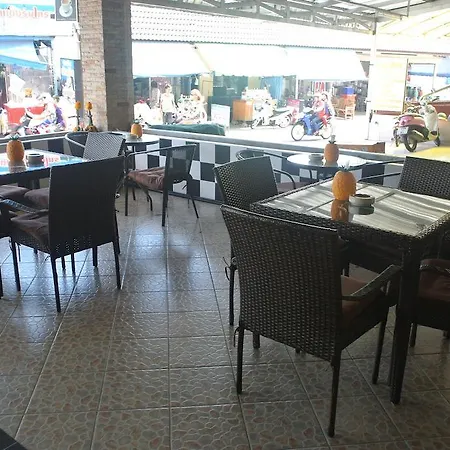 บ้านพัก Marfru Cafe And Pattaya
