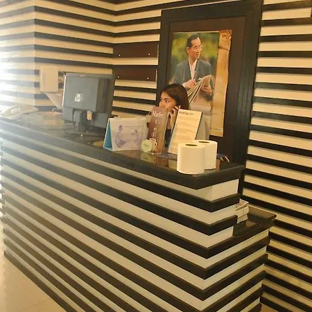 Marfru Cafe And 2* Pattaya