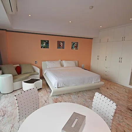Peak Inn Pattaya