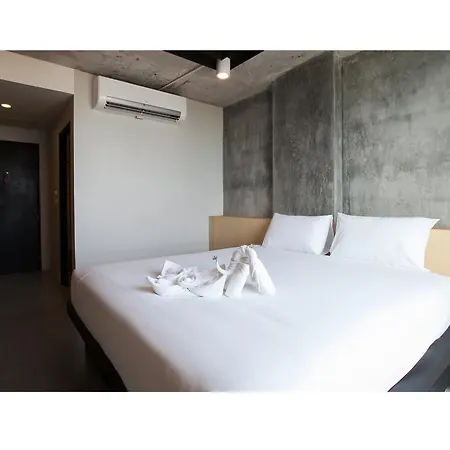 โรงแรม B2 South 3*