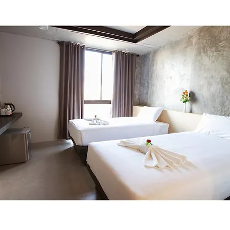 โรงแรม B2 South 3*