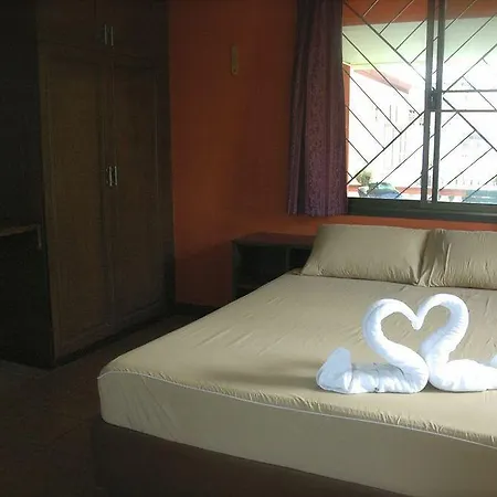 Apartment At Ease *
