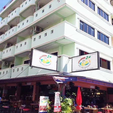 โรงแรม โอโย 75381 โรงแรมบิลลาบอง 2*