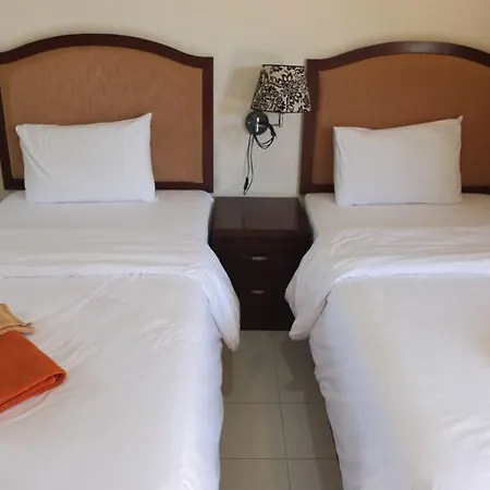 โรงแรม Ekaluk Place