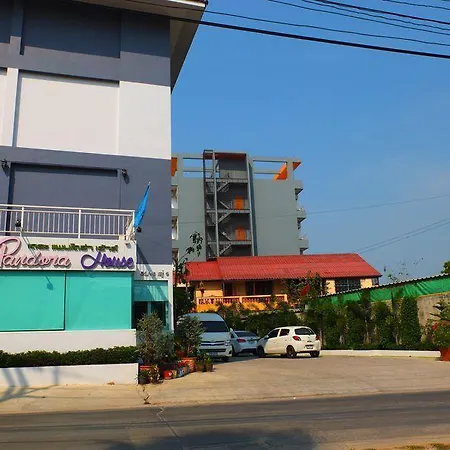 โอโย 75389 แพนโดร่า เฮาส์ Pattaya