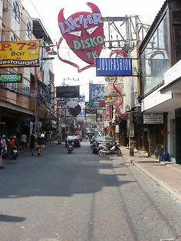 วอล์คกิ้งสตรีท เกสท์เฮาส์