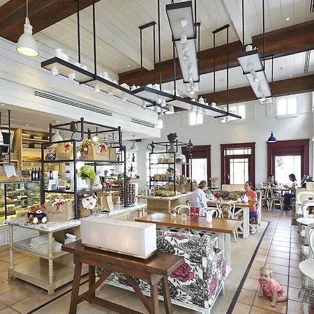 โรงแรม Woodlands