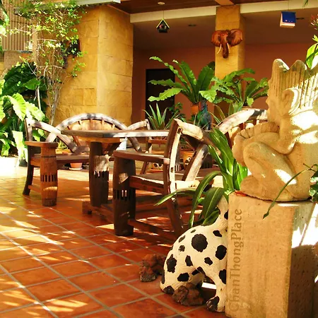 โรงแรม Chanthong Place