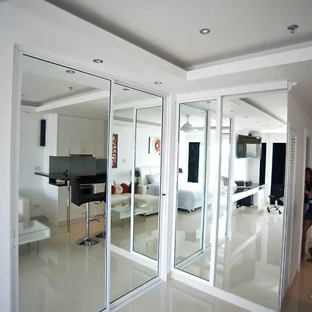 Apartment Luxury Seaview Studio In Central Pattaya