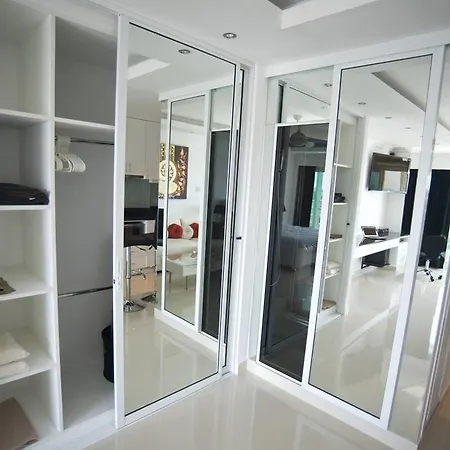 Luxury Seaview Studio In Central