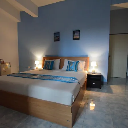 บ้านพัก Bua Khao Paradise 3*