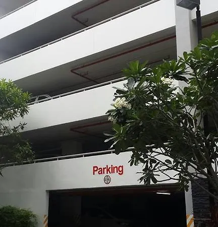 อพาร์ทเม้น Wong Amat Tower By Peter *