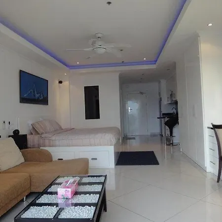 อพาร์ตโฮเทล Vtsix Service At View Talay 6
