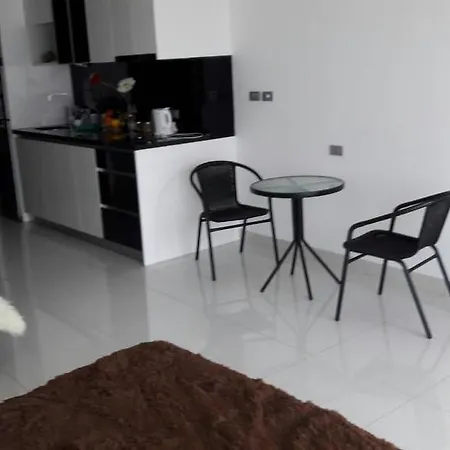Apartment Wong Amat Tower