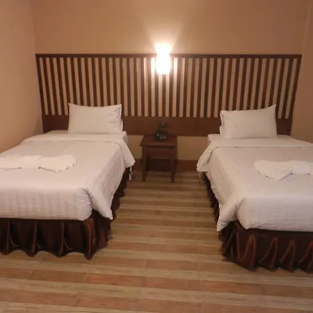 Hotel Oyo 120 Ja Siam Near Bangkok Hospital 2*