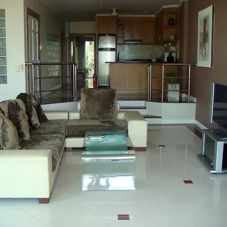 อพาร์ตโฮเทล เวสเบอร์รี่ เรสซิเดนท์ Pattaya