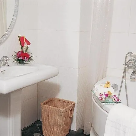 Lk Metropole Hotel 4*