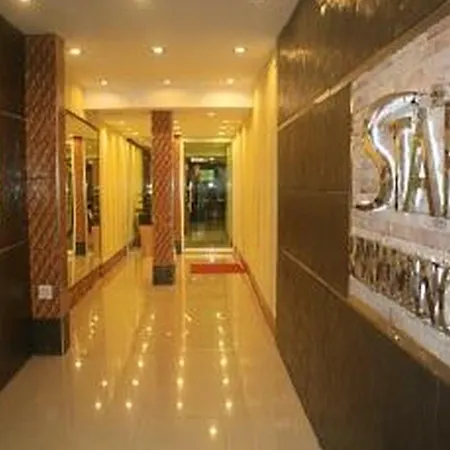 สตาร์ เรสซิเดนส์ โฮเทล 2* Pattaya