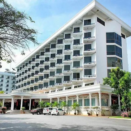 โรงแรมซีซาร์ พาเลซ โรงแรม 4*
