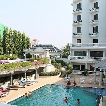 โรงแรมซีซาร์ พาเลซ 4* Pattaya