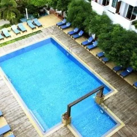 โรงแรม Hill Fresco