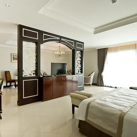 แอลเค รอยอล วิง โรงแรม 3*