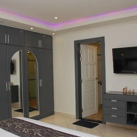 Sirikarn & Luxury โรงแรม