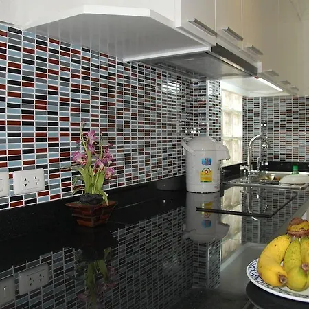 Sirikarn & Luxury โรงแรม 3*