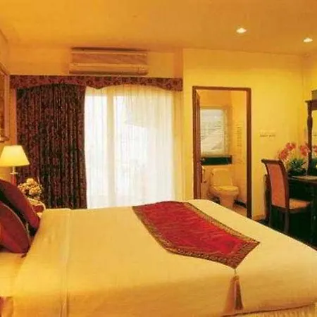 Lk Pavilion Executive Serviced โรงแรม