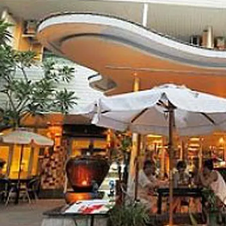 Hotel Baboona Beachfront Living 3*