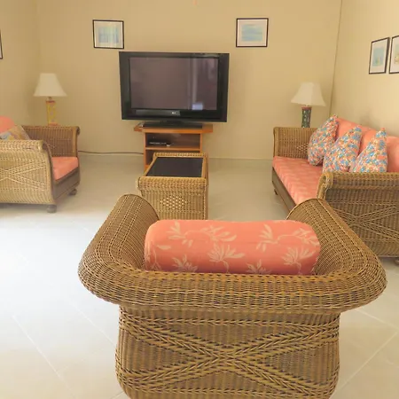Aparthotel Butterfly Garden Boutique Residences: Luxury & With Full Amenities