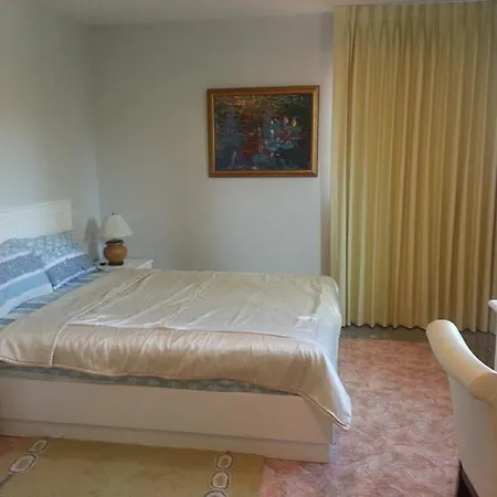 Apartment Yiasu *
