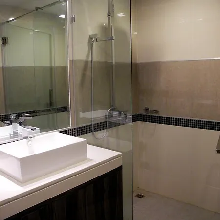 Apartment Wong Amat Tower *
