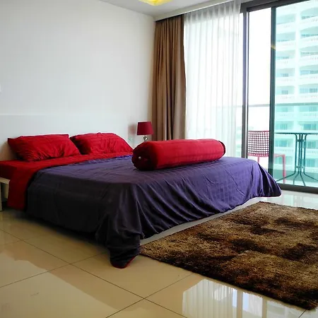 Apartment Wong Amat Tower