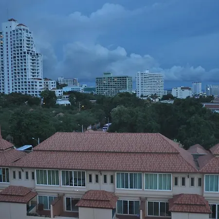 Apartment City Garden Pratumnak