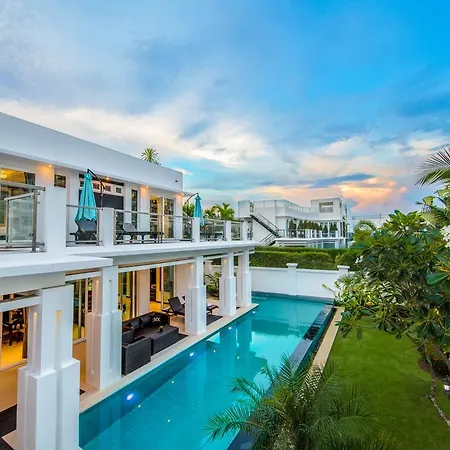 Villa Hollywood Pool Jomtien *
