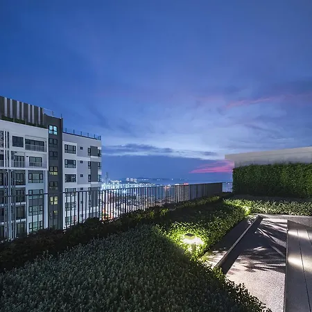 อพาร์ทเม้น Sea View Rooftop Pool *