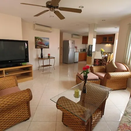 Hotel Butterfly Garden Boutique Residence: Luxury With Baths Pattaya