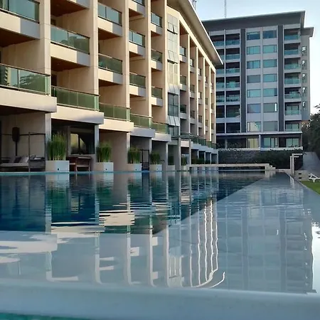 Apartment Beachfront Pool Access Pattaya