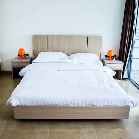 The Cliff Apartment *