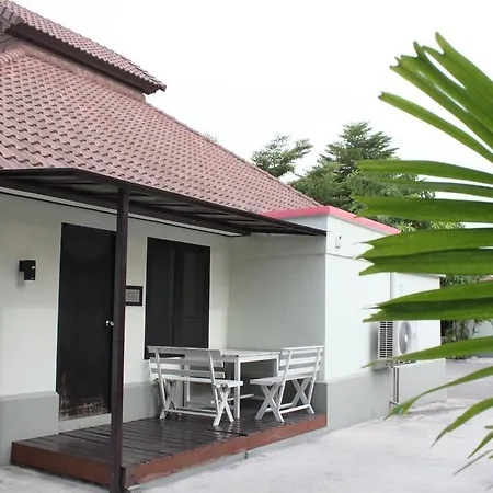 Nice Resort Pattaya Hotel 3*
