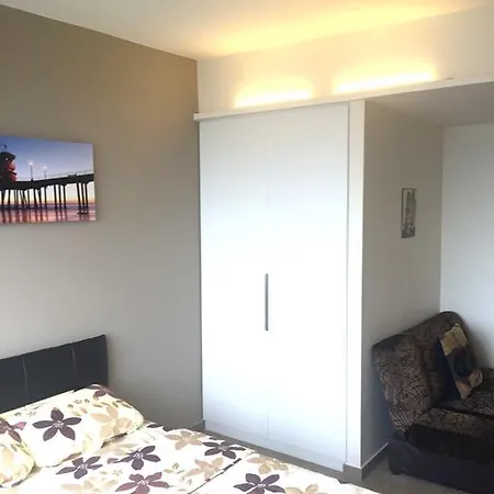 Apartment Unixx By Chris *