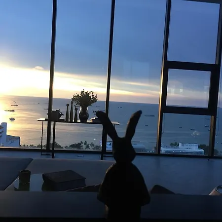 Hug Living Apartment Pattaya