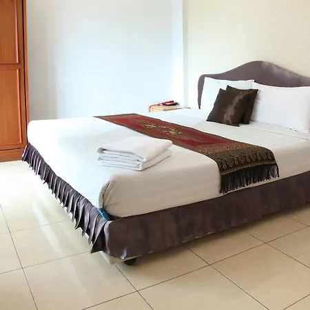 Arya Hotel 3*