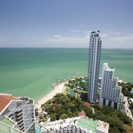 Wong Amat Tower Apartment *