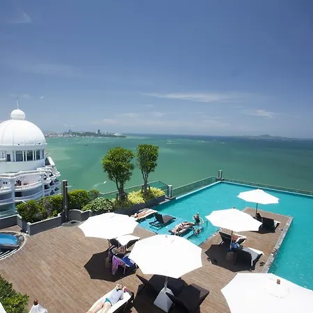 Apartment Wong Amat Tower *