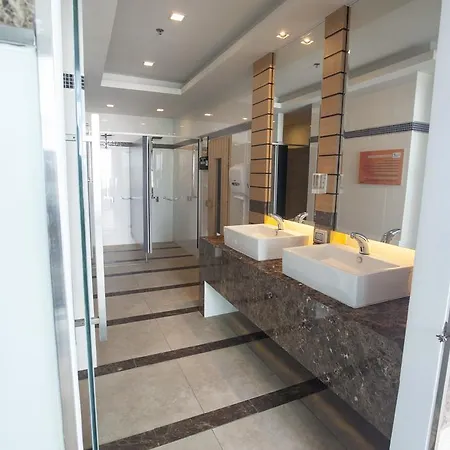 Wong Amat Tower Apartment *