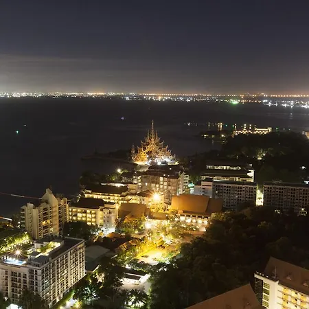 Apartment Wong Amat Tower
