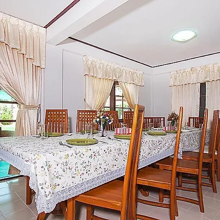 Villa Grand A Pool Villa Pattaya