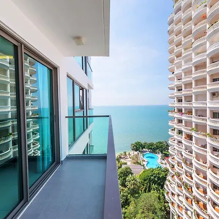 Wongamat By Favstay Apartment *